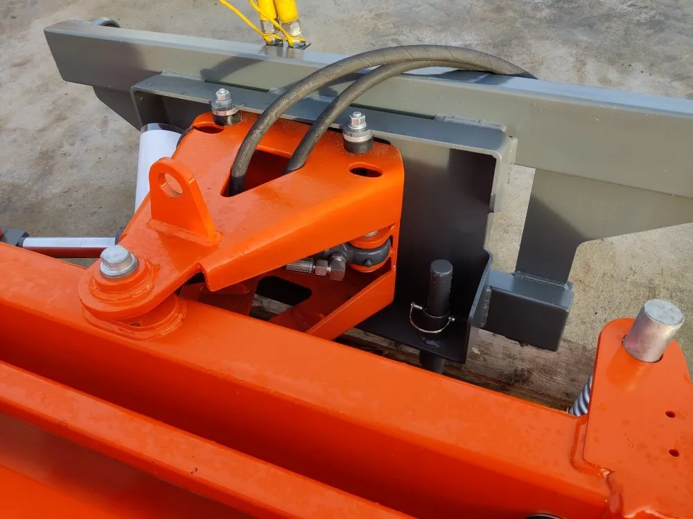 Pomarol SP220 lumilevy / Hydraulinen, EURO kiinnike, hardox terä