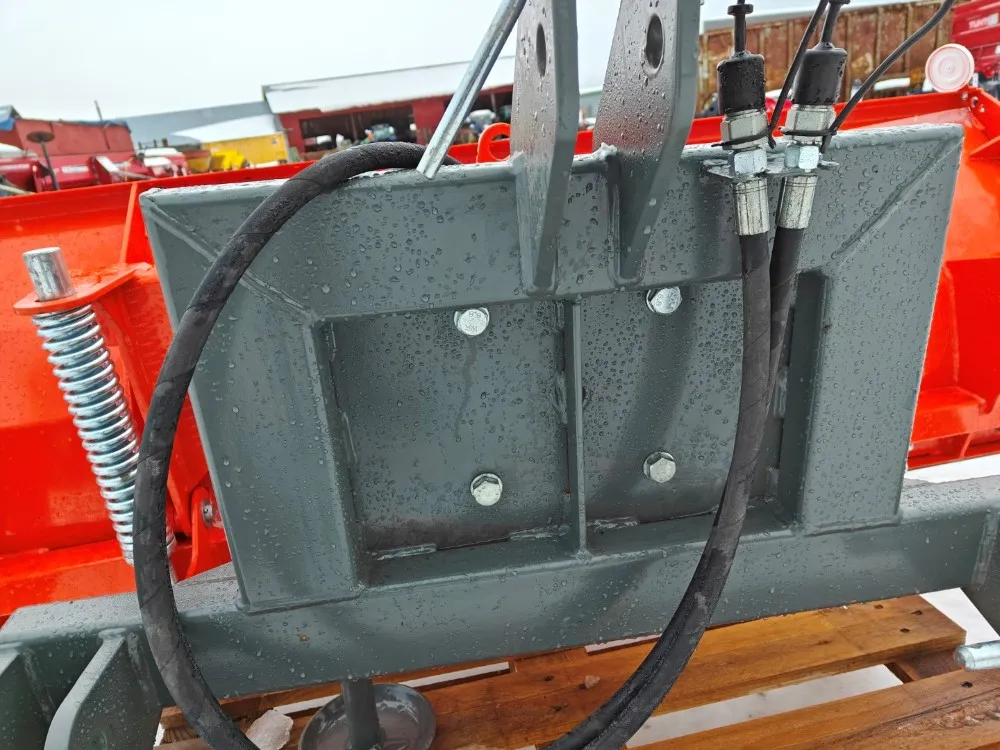Pomarol SP200 lumilevy / Hydraulinen, 3-piste kiinnike, hardox terä