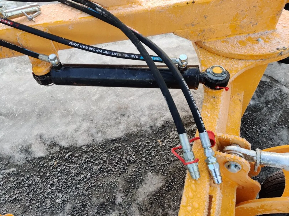 FK Machinery 180cm perälevy / Hydraulinen - Hardox terä ja tukipyörät