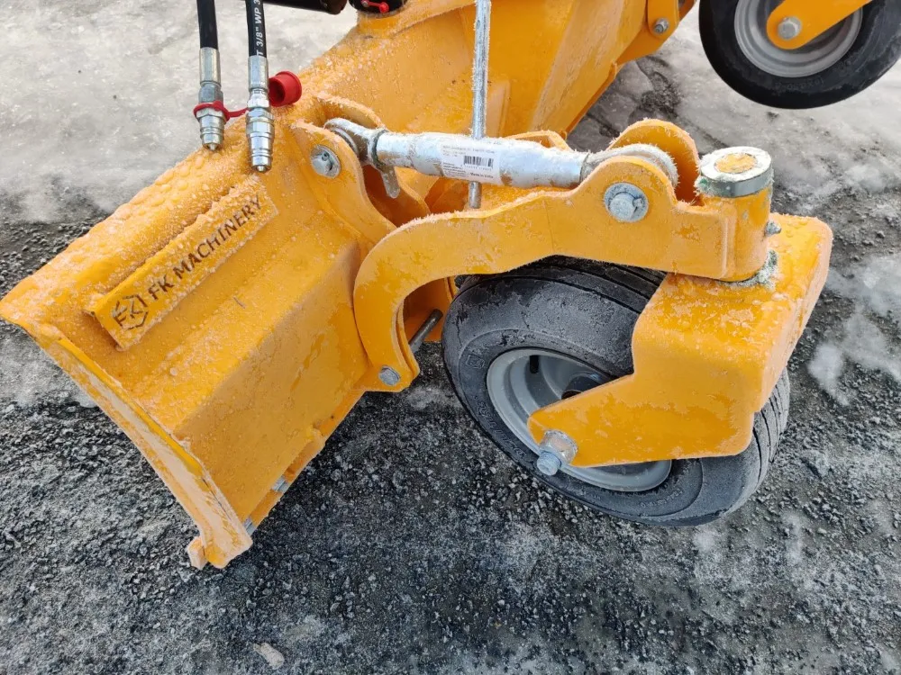 FK Machinery 180cm perälevy / Hydraulinen - Hardox terä ja tukipyörät
