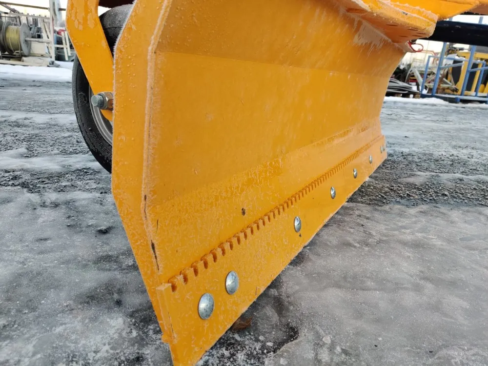 FK Machinery 180cm perälevy / Hydraulinen - Hardox terä ja tukipyörät