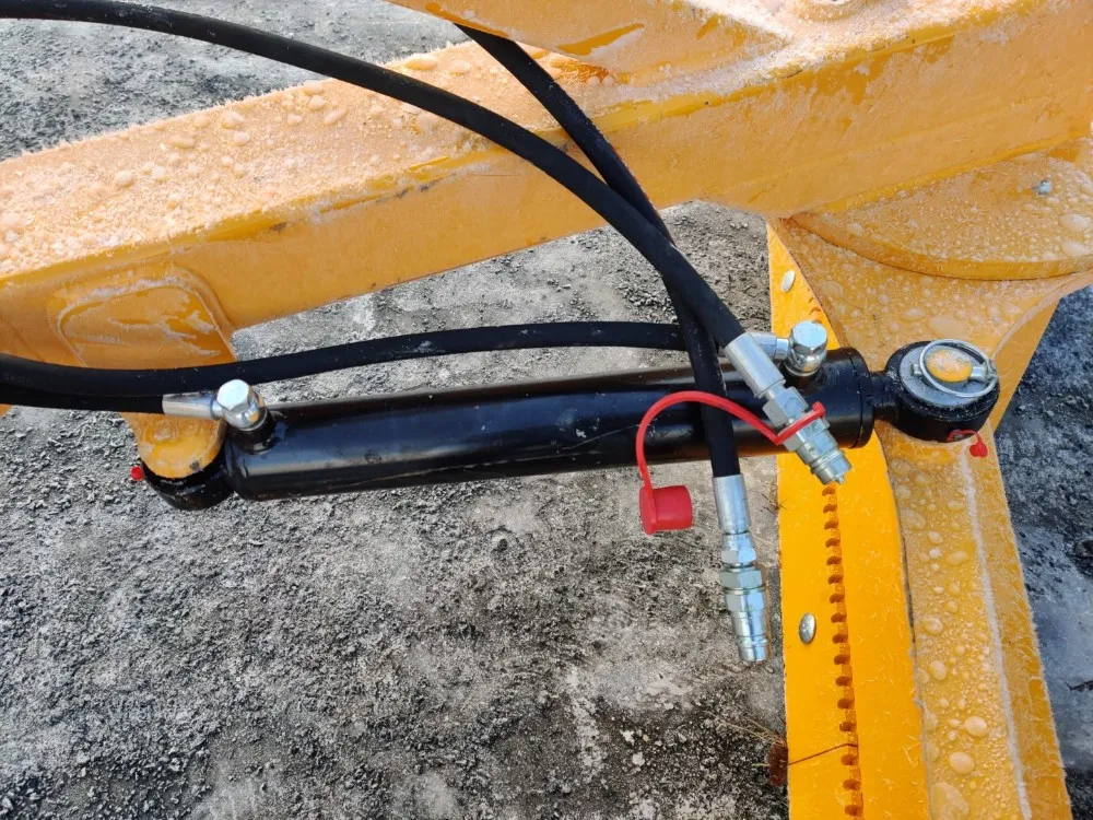FK Machinery 210cm perälevy / Hydraulinen - Hardox terä ja tukipyörät