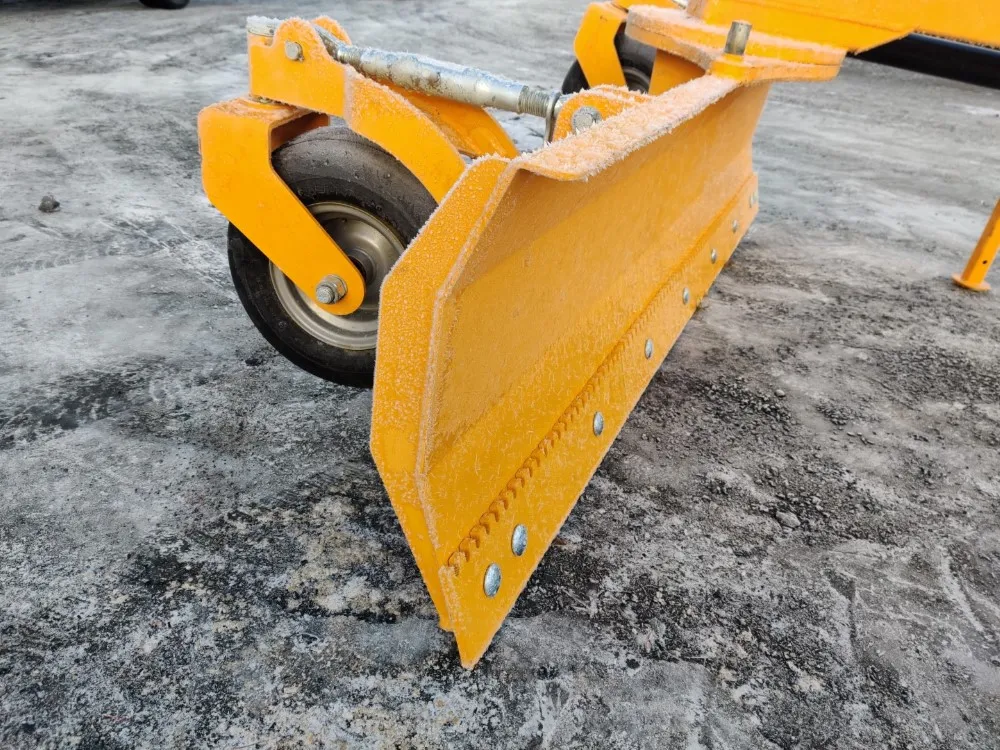FK Machinery 210cm perälevy / Hydraulinen - Hardox terä ja tukipyörät