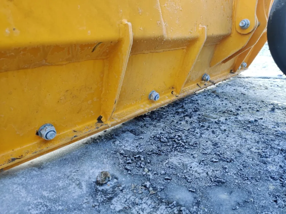 FK Machinery 210cm perälevy / Hydraulinen - Hardox terä ja tukipyörät