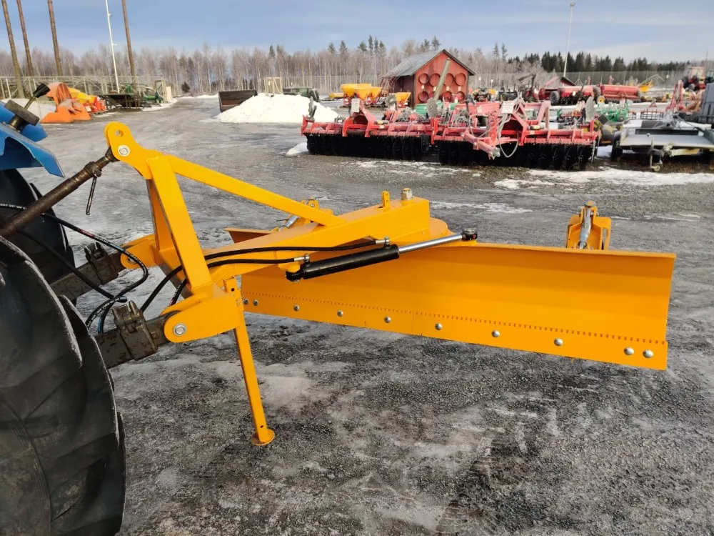 FK Machinery 240cm perälevy / Hydraulinen - Hardox terä ja tukipyörät