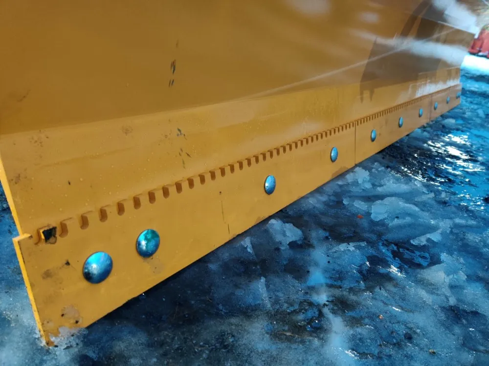 FK Machinery 270cm perälevy / Hydraulinen - Hardox terä ja tukipyörät