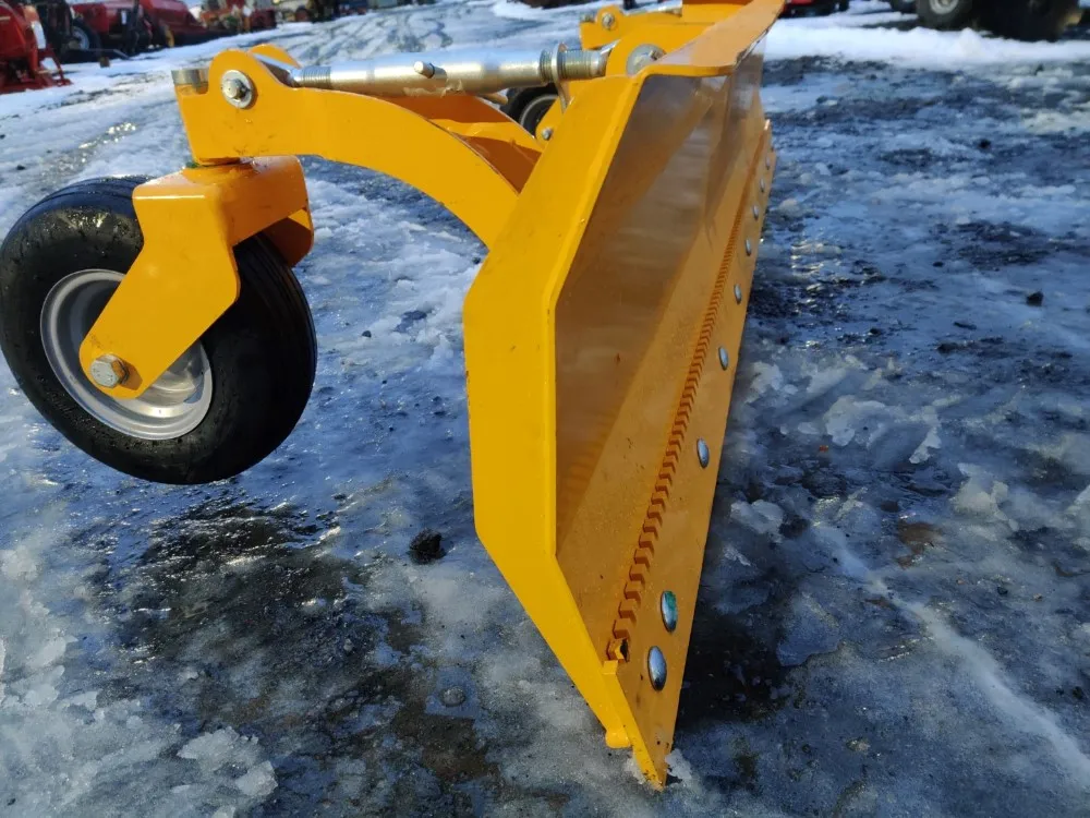 FK Machinery 270cm perälevy / Hydraulinen - Hardox terä ja tukipyörät
