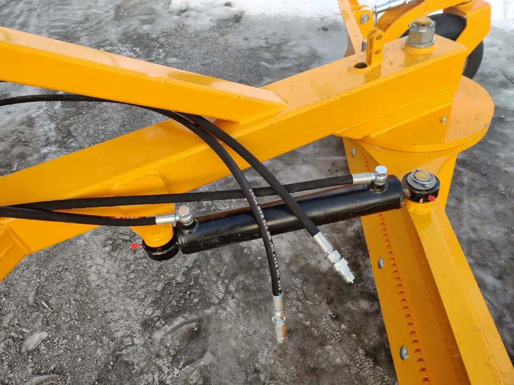 FK Machinery 270cm perälevy / Hydraulinen - Hardox terä ja tukipyörät