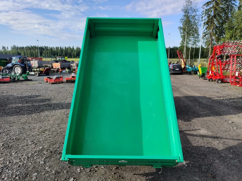 Sansen kippikärry pikkutraktoriin / 1-akselinen peltilaidoilla