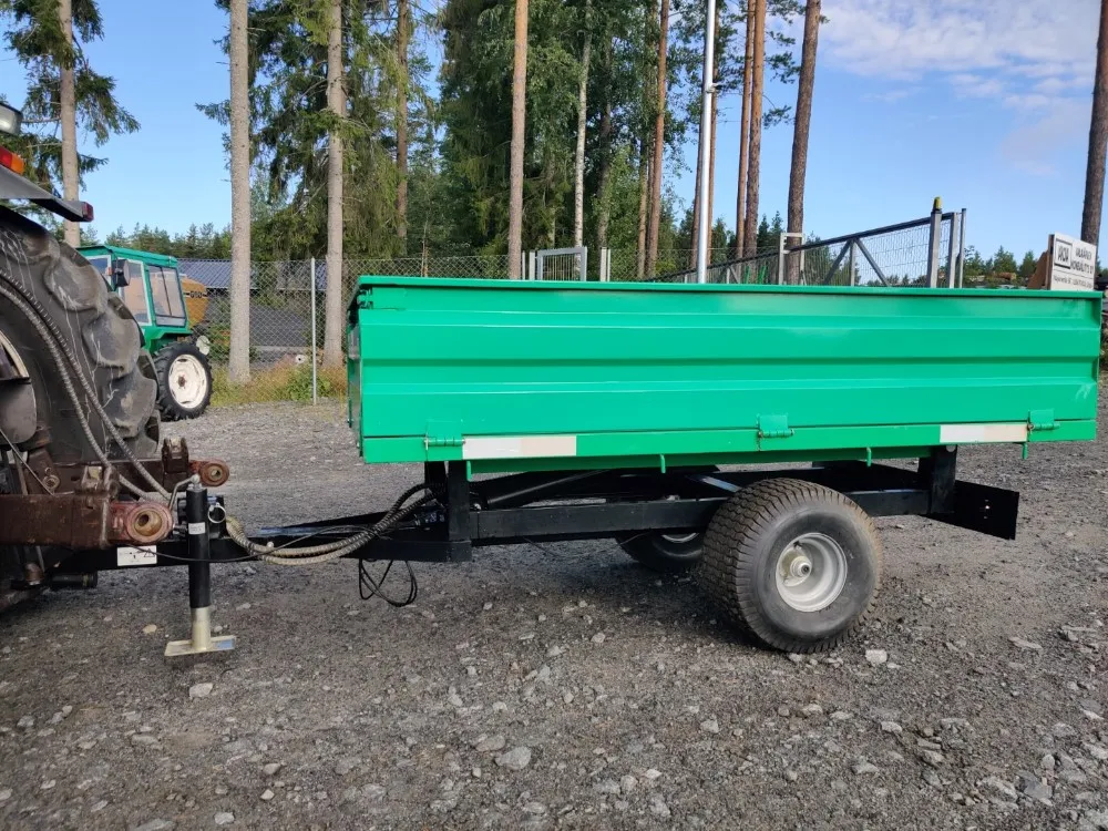 Sansen kippikärry pikkutraktoriin / 1-akselinen peltilaidoilla