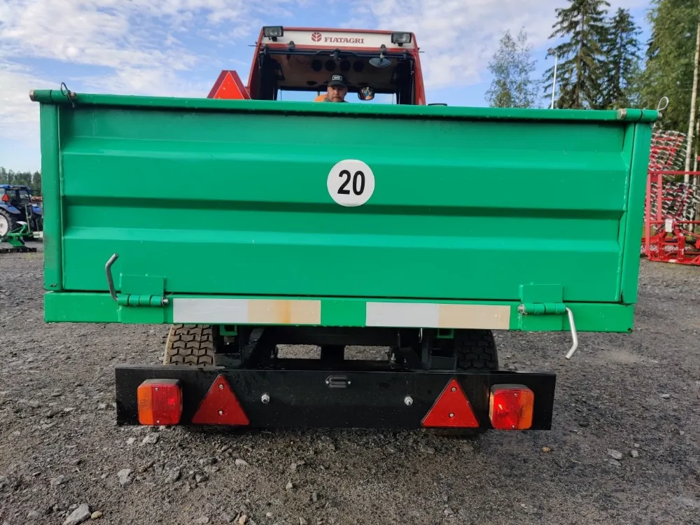 Sansen kippikärry pikkutraktoriin / 1-akselinen peltilaidoilla