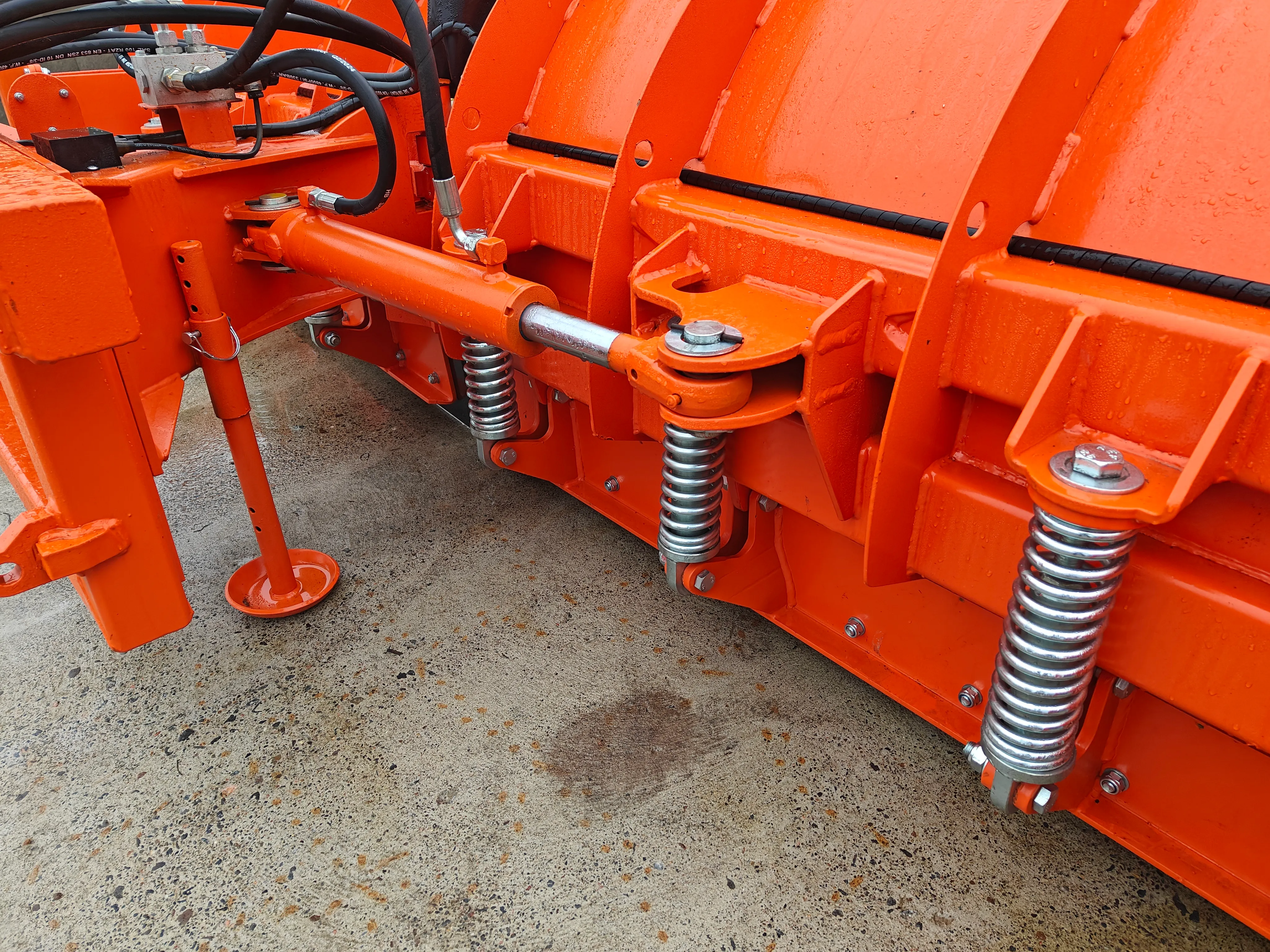 Pomarol T201/V4 NIVELAURA - 330cm / TÄYSKELLUVA - EURO-kiinnike