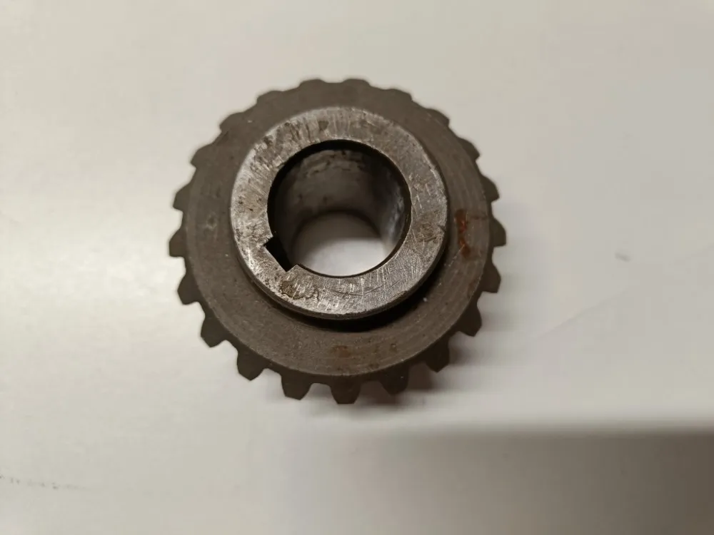 Ratas 21-hampainen 30mm keskireikä / Lisicki Z178 lieriöniittokoneeseen