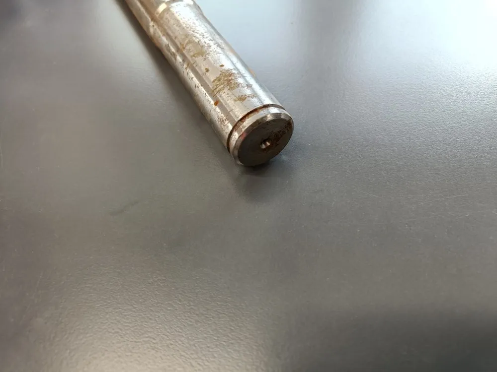 Akseli 455mm / Lisicki Z178 lieriöniittokoneeseen
