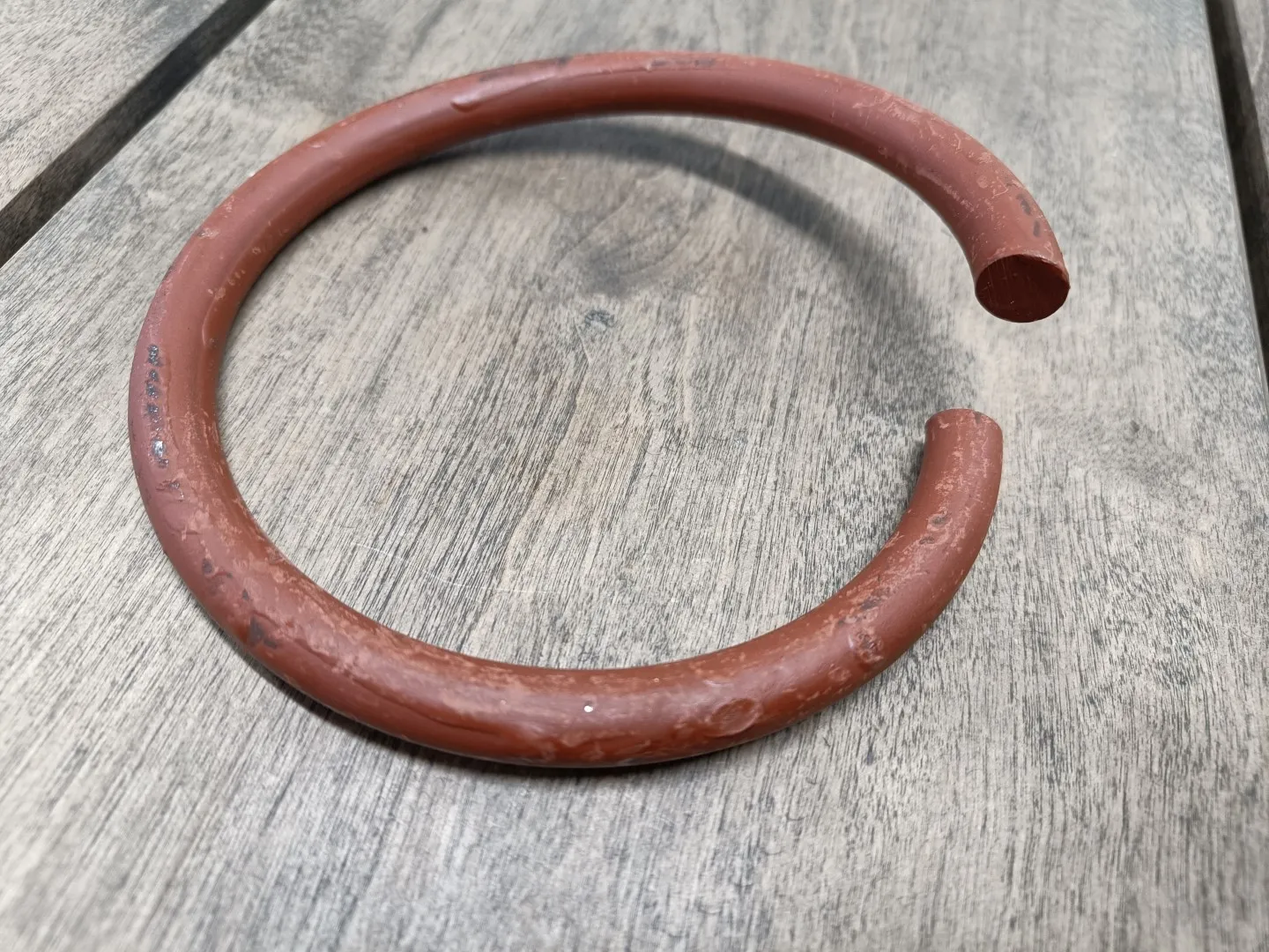 Piikkien kiinnityslenkki / Jar-Met rengasäkeeseen
