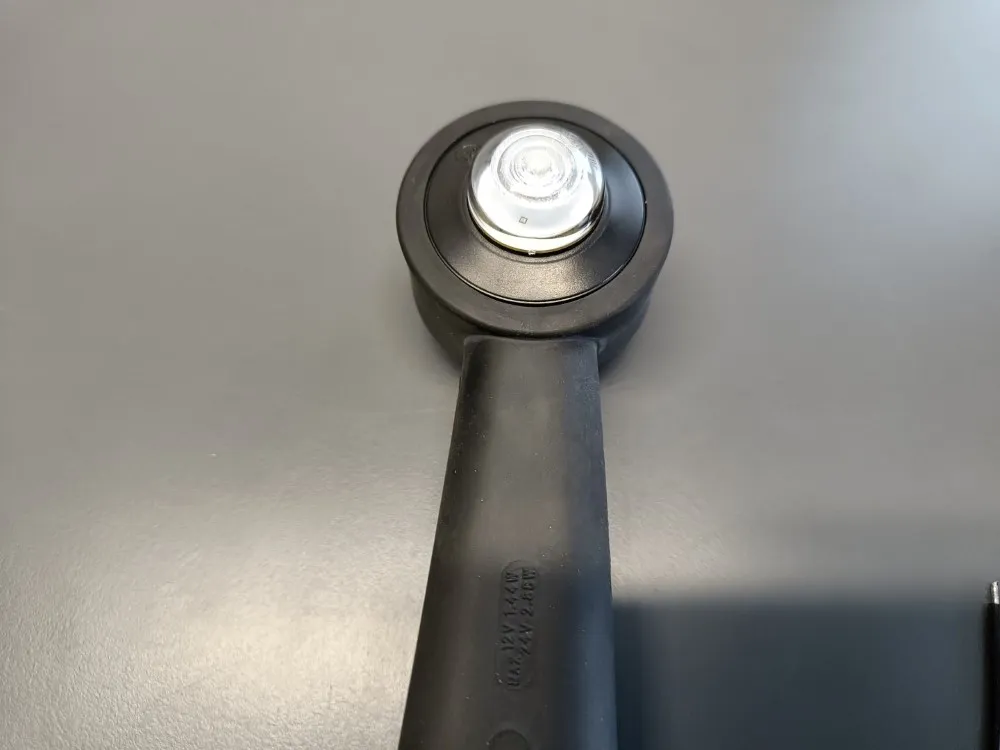 LED äärivalo / Pomarol T201 nivelauraan