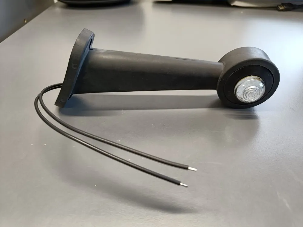 LED äärivalo / Pomarol T201 nivelauraan
