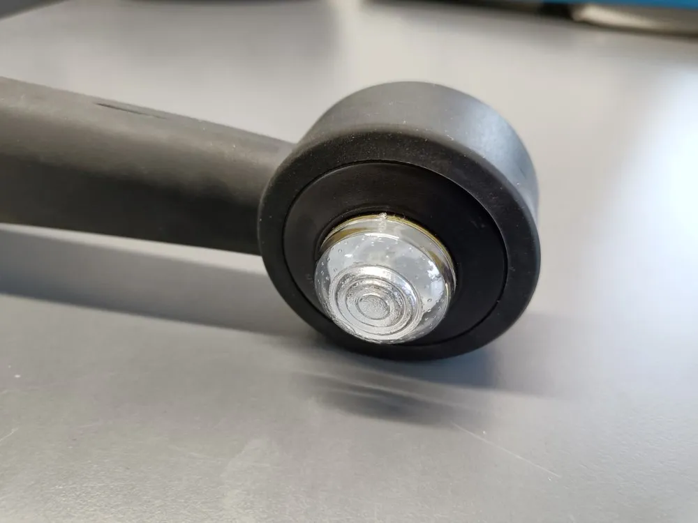 LED äärivalo / Pomarol T201 nivelauraan