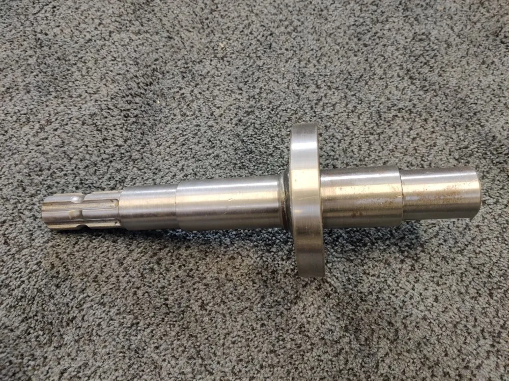 Hakettimen akseli n. 360mm / Remet RT-630
