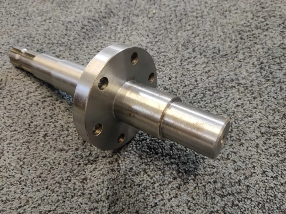 Hakettimen akseli n. 360mm / Remet RT-630