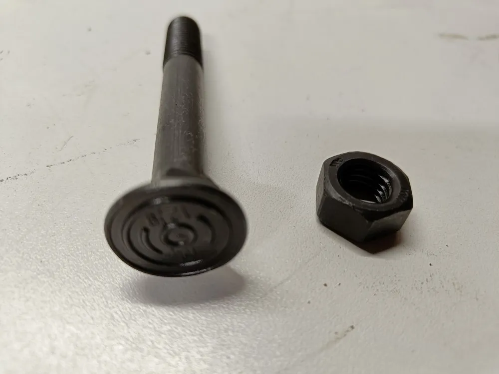 Keskiterän kiinnityspultti 12x90 / Vahvuus 12.9 Rol-Ex KBO ja Orkan