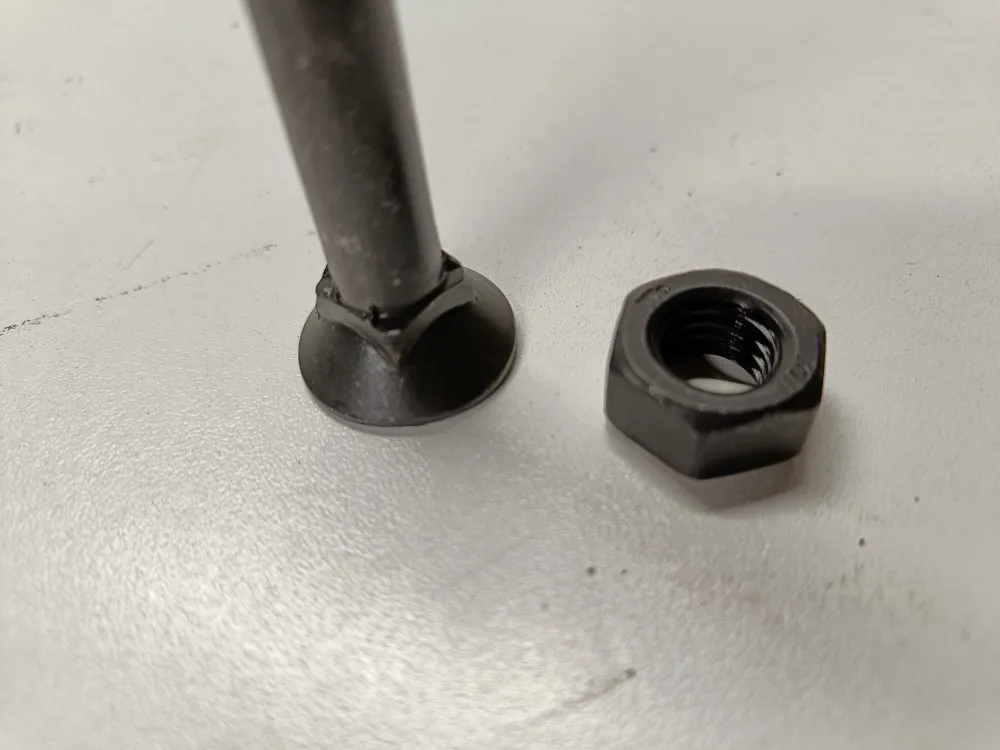 Keskiterän kiinnityspultti 12x90 / Vahvuus 12.9 Rol-Ex KBO ja Orkan