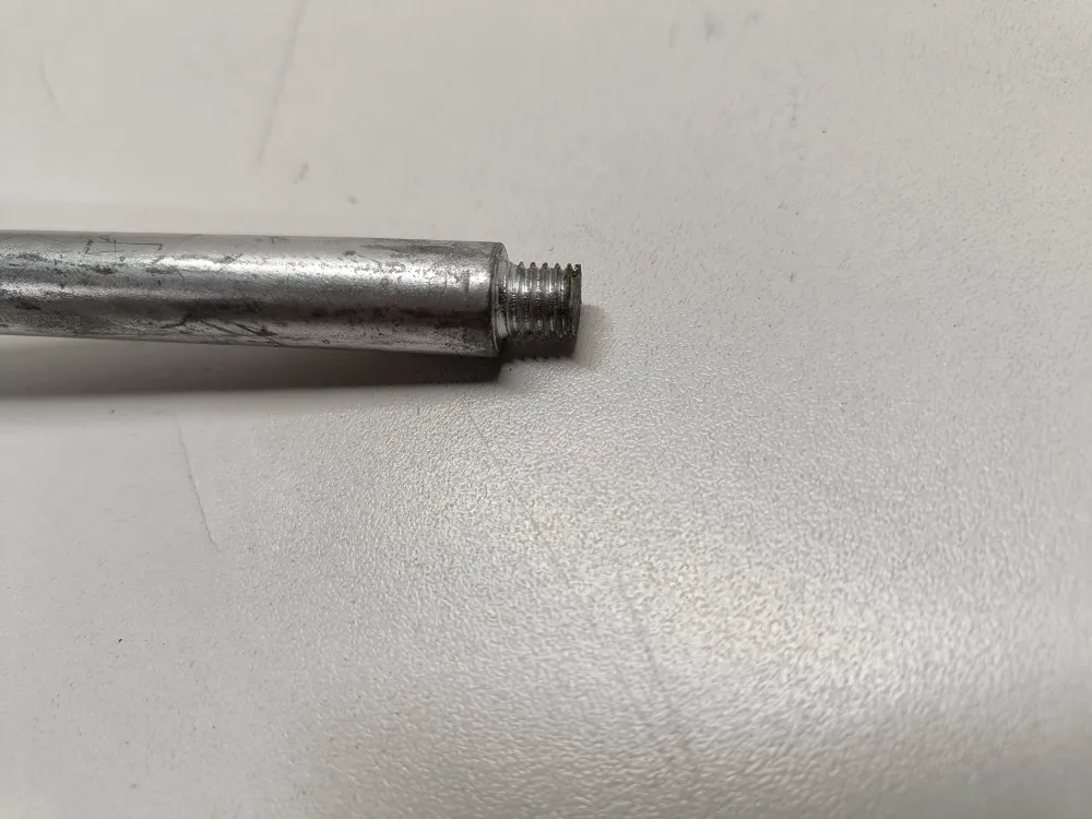 Sekoitinakseli säiliöön / Wiko Plon piensiemenlevittimeen