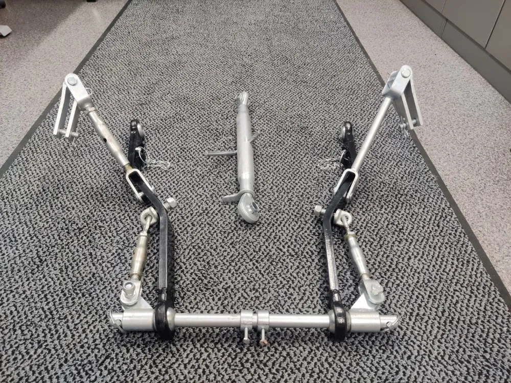 Nostolaitesarja minitraktoriin / Vetovarret 680mm