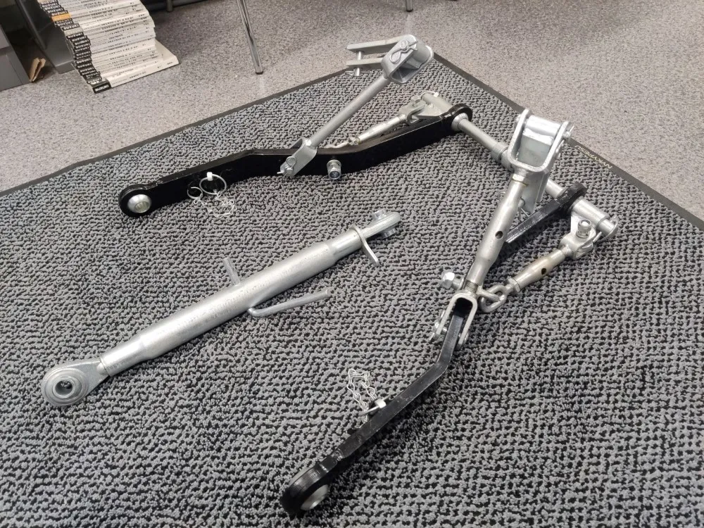Nostolaitesarja minitraktoriin / Vetovarret 680mm