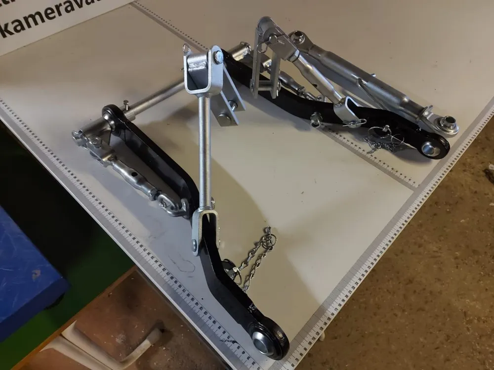 Nostolaitesarja minitraktoriin / Vetovarret 570mm