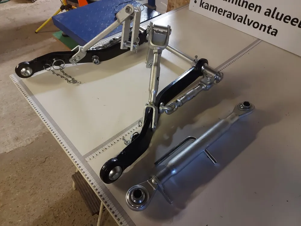 Nostolaitesarja minitraktoriin / Vetovarret 570mm