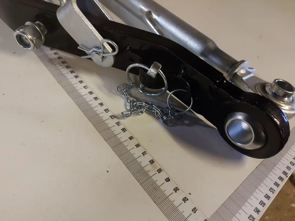 Nostolaitesarja minitraktoriin / Vetovarret 570mm