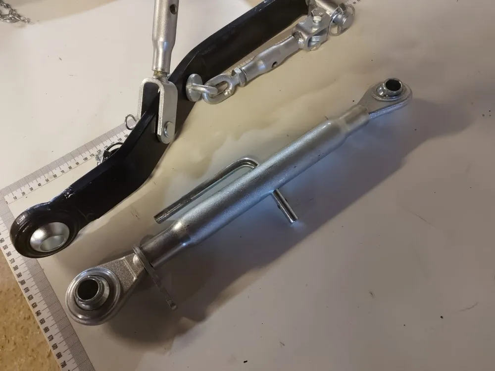 Nostolaitesarja minitraktoriin / Vetovarret 570mm