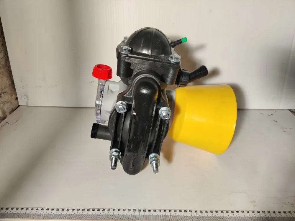 Agroplast P-100 pumppu / Kasvinsuojeluruiskuun