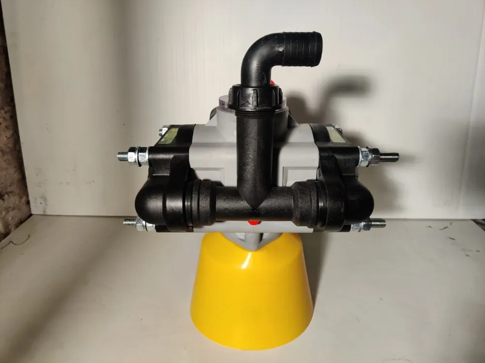 Agroplast P-100 pumppu / Kasvinsuojeluruiskuun