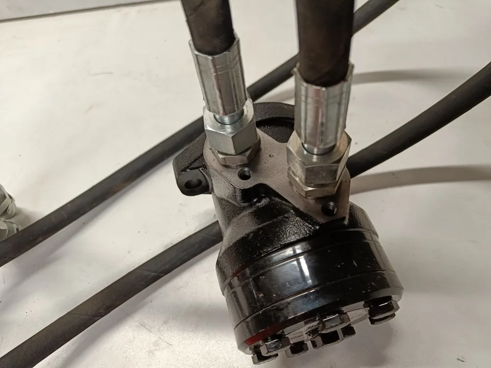 Hydraulimoottori letkuineen / Jar-Met JP pintalevittimeen