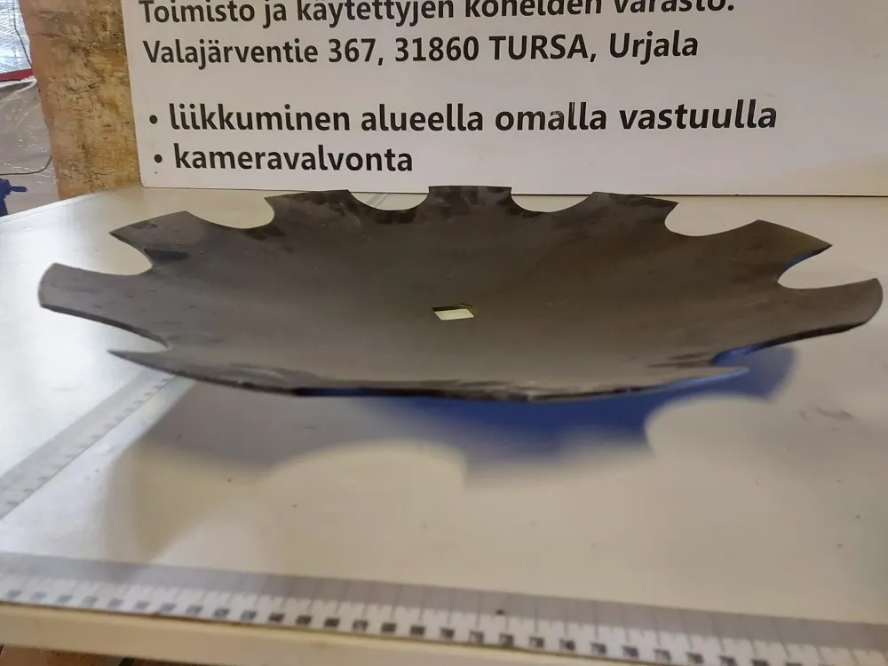 Lautanen 560mm, keskireikä neliö / Akpil V
