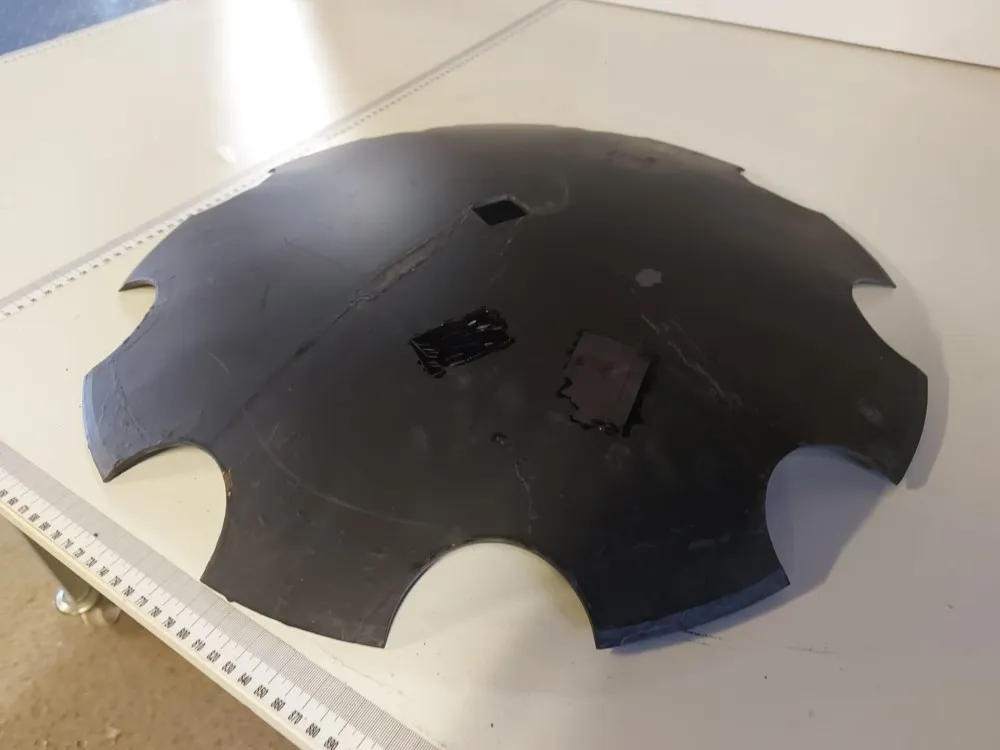 Lautanen 560mm, keskireikä neliö / Akpil V