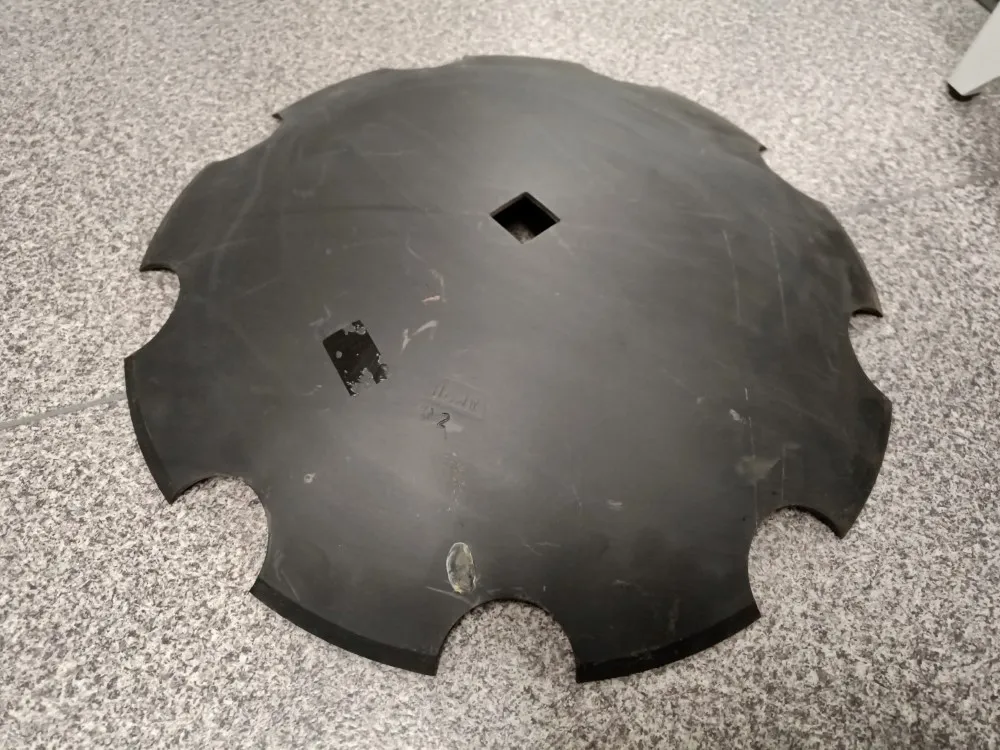 Lautanen 610mm, keskireikä neliö / Akpil V