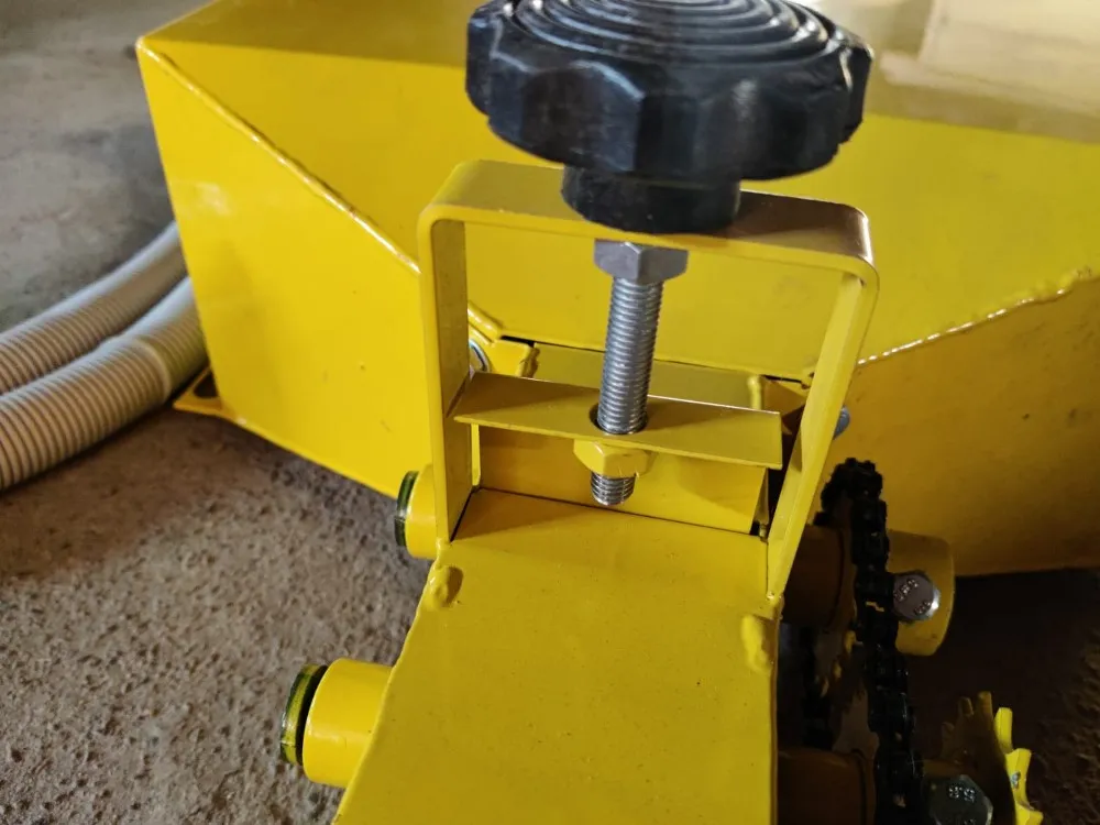 Lannoitelaatikko / Taret S245 perunanistutuskoneeseen