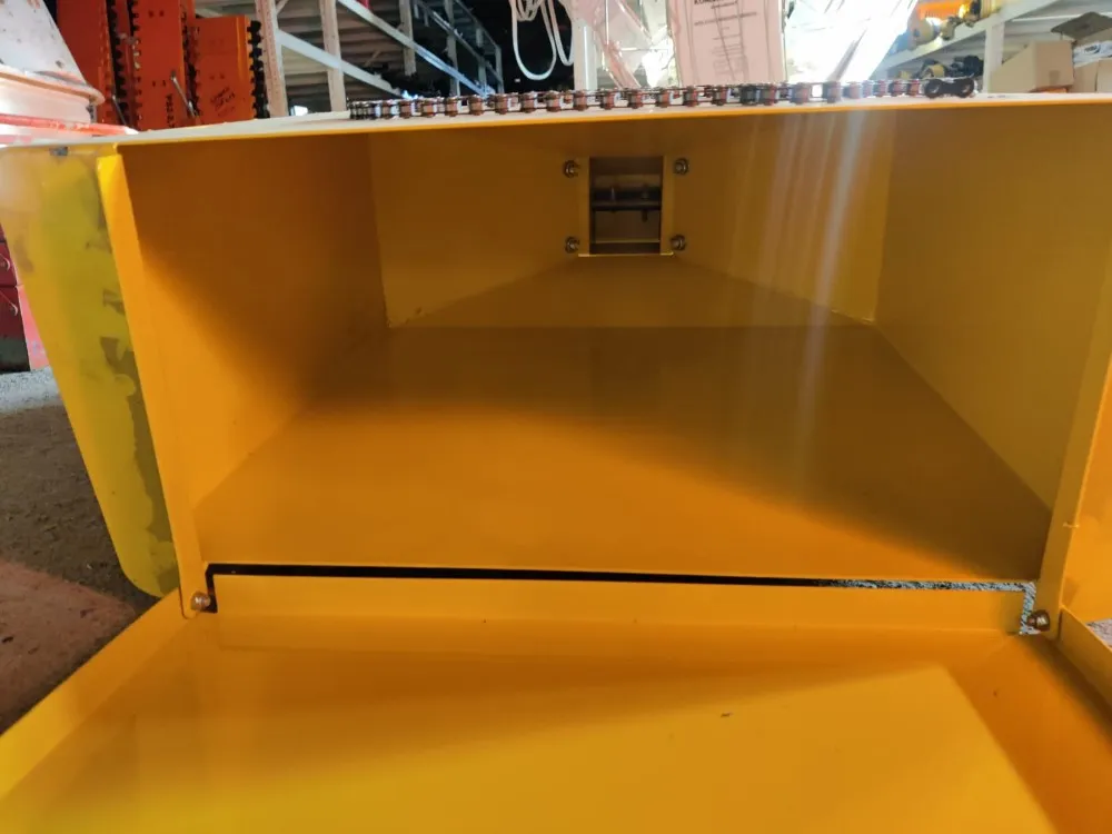 Lannoitelaatikko / Taret S245 perunanistutuskoneeseen
