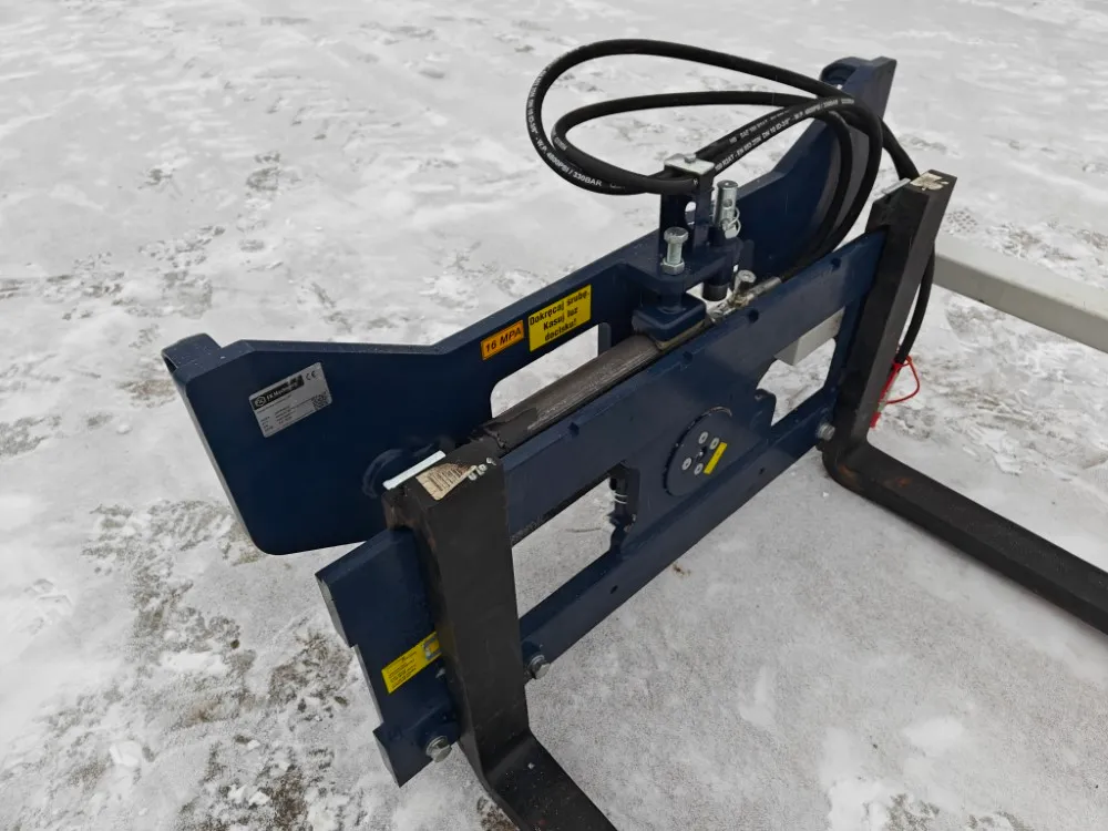 FK Machinery UPFR16 kääntäjä / 1600kg - Trukkipiikeillä - EURO-kiinnike