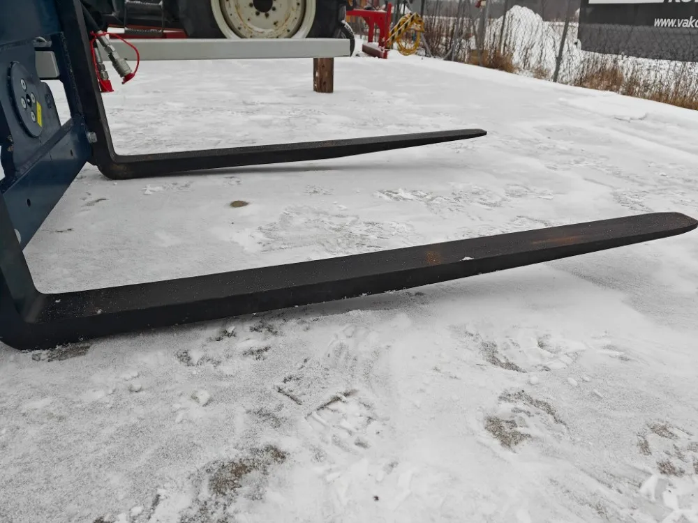 FK Machinery UPFR16 kääntäjä / 1600kg - Trukkipiikeillä - EURO-kiinnike
