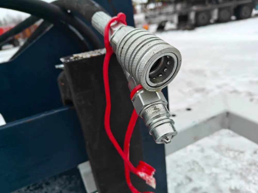 FK Machinery UPFR16 kääntäjä / 1600kg - Trukkipiikeillä - EURO-kiinnike