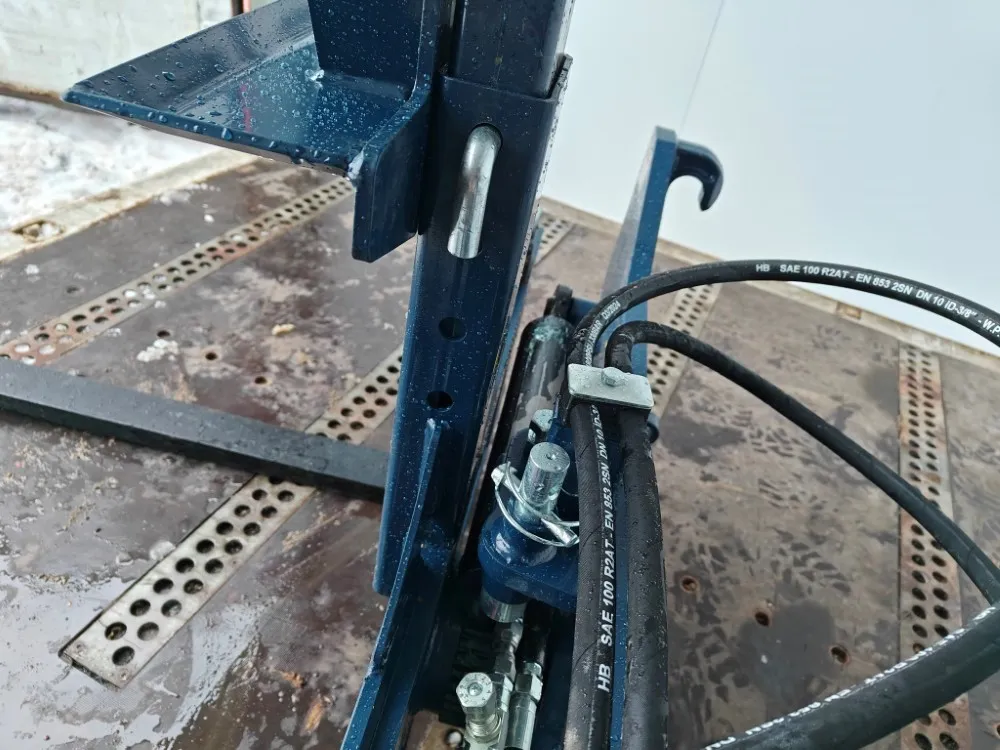 FK Machinery UPF16-W-C kääntäjä / Trukkipiikeillä ja yläpitimellä - EURO