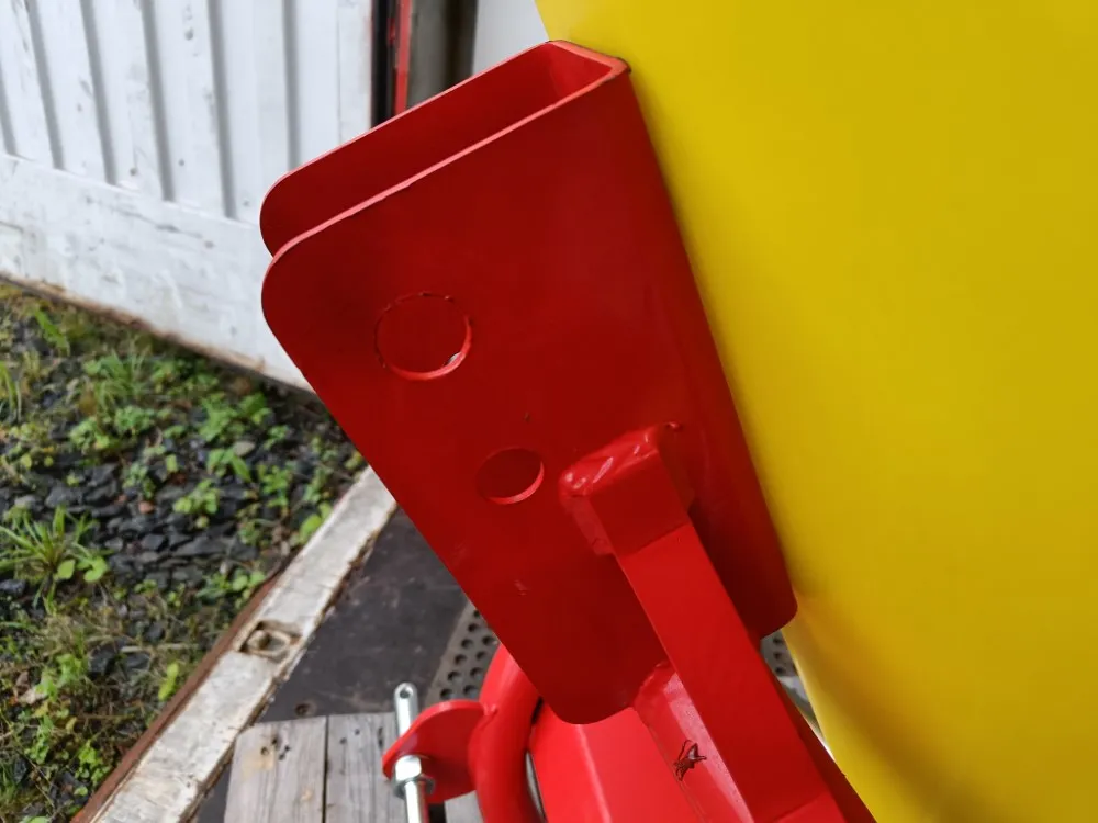Jar-Met JP650 pintalevitin traktoriin / Hydraulinen avaus/sulku - RST-lautanen