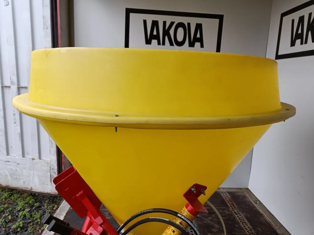 Jar-Met JP650 pintalevitin traktoriin / Hydraulinen avaus/sulku - RST-lautanen