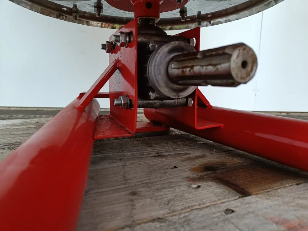 Jar-Met JP650 pintalevitin traktoriin / Hydraulinen avaus/sulku - RST-lautanen