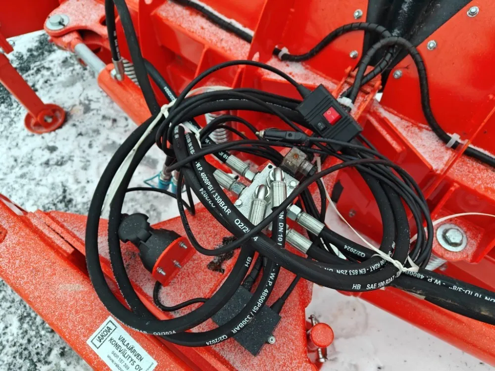 Pomarol T201/V250 nivelaura - 250cm / Kramer kiinnikkeellä - Katso video!