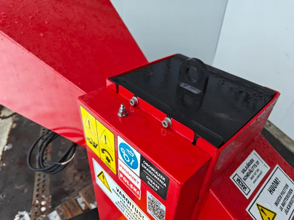 Remet R120 puunkatkoja / rullahakkuri / 8-teräinen nopea kone